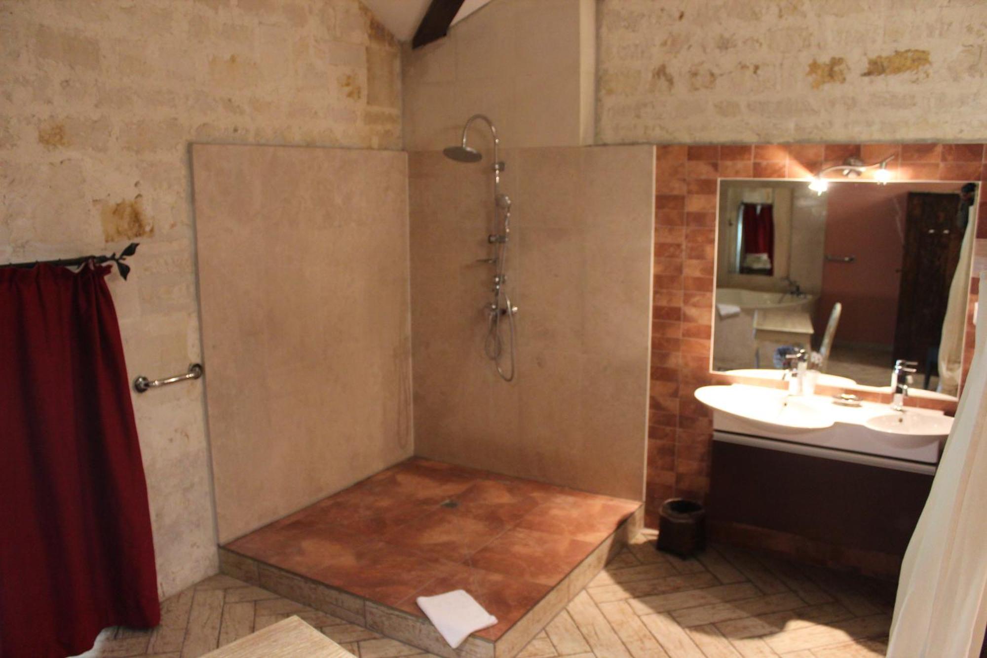 Domaine Des Chais Thénac 部屋 写真