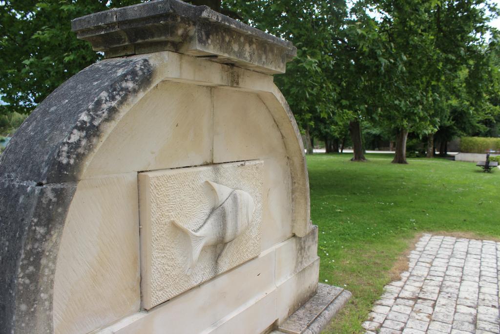 Domaine Des Chais Thénac エクステリア 写真